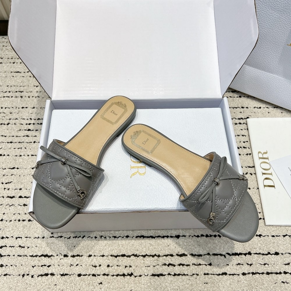 D10r Cannage Slide (EU SIZE 35-42)