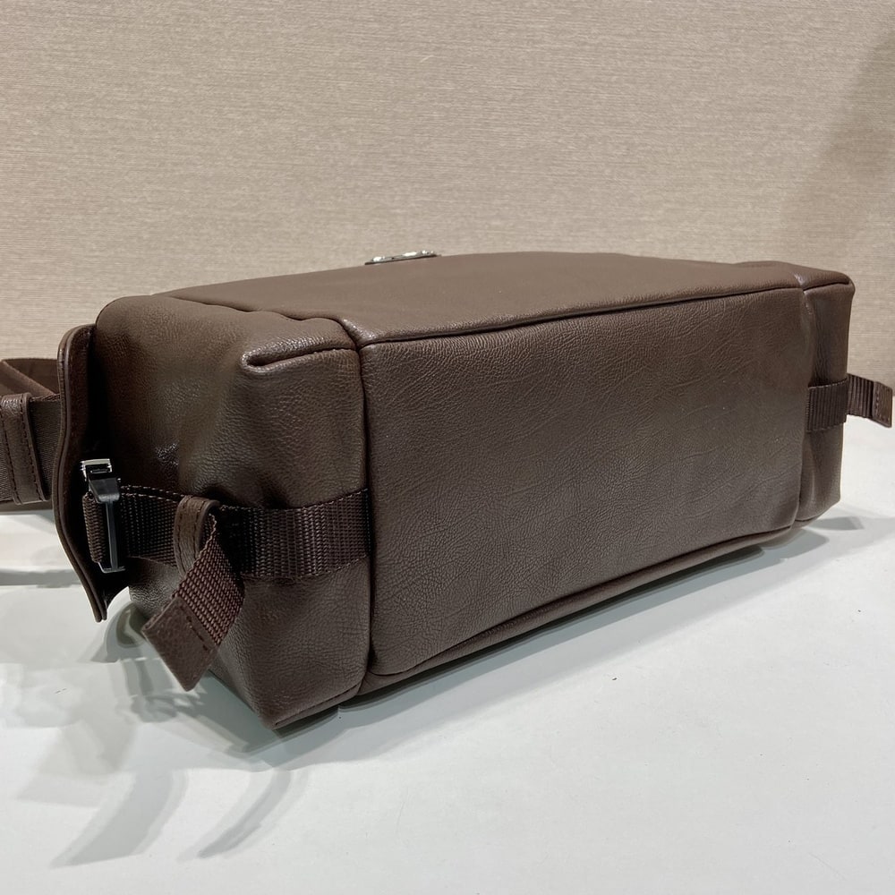 Pra*a Explore leather bag(HIGH-END GRADE)