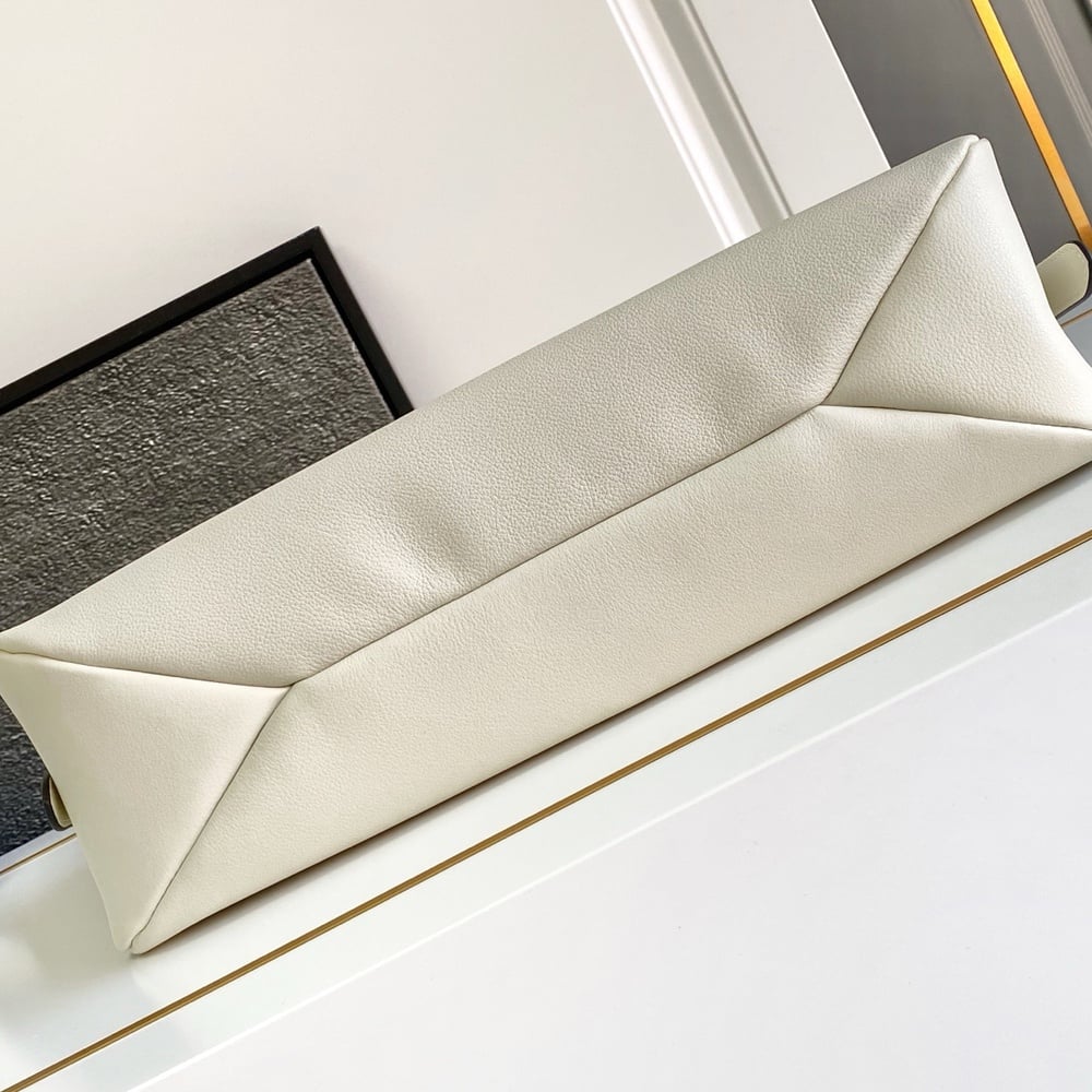 Pra*a Aimee large leather shoulder bag(HIGH-END GRADE)