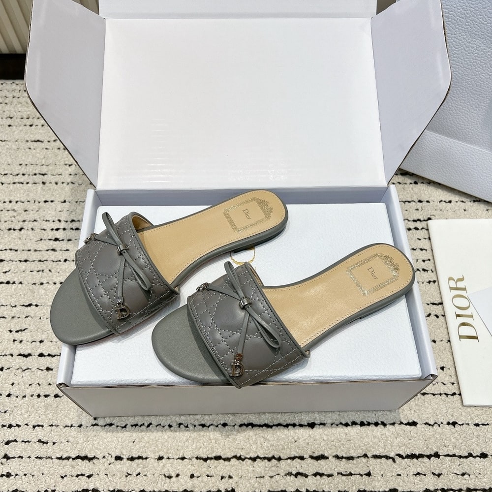 D10r Cannage Slide (EU SIZE 35-42)
