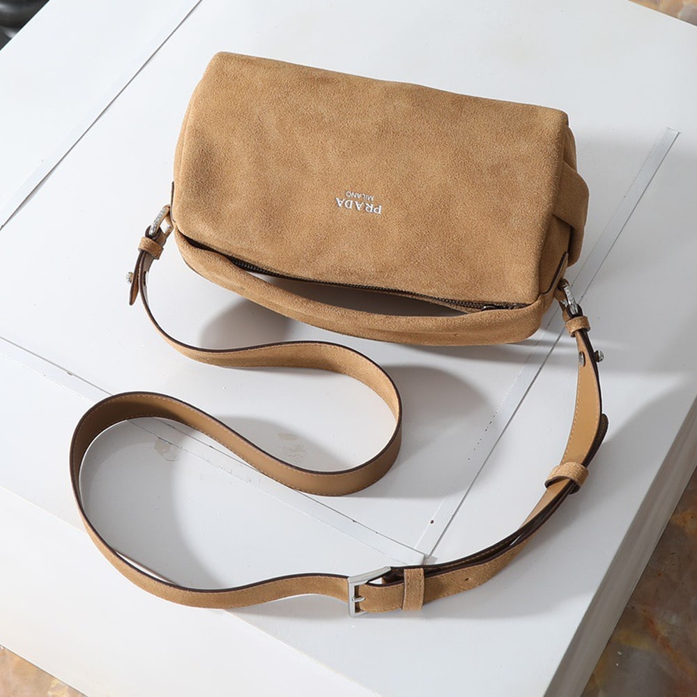 Pra*a Suede leather shoulder bag(HIGH-END GRADE)
