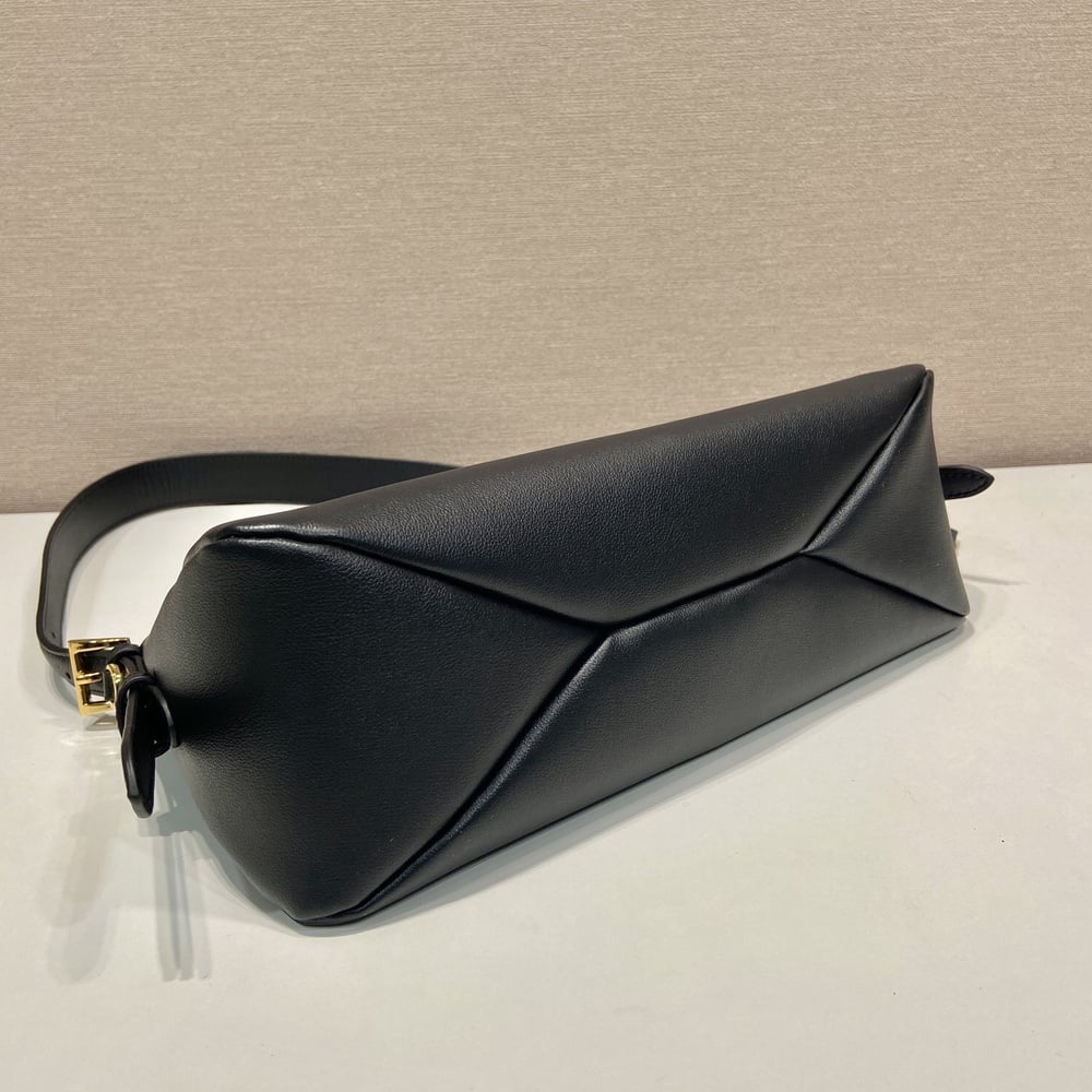 Pra*a Aimee medium leather shoulder bag(HIGH-END GRADE)