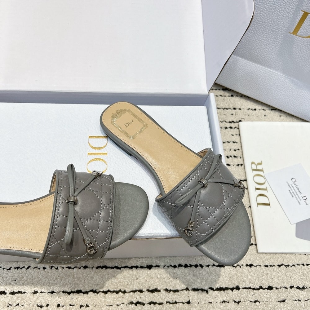 D10r Cannage Slide (EU SIZE 35-42)