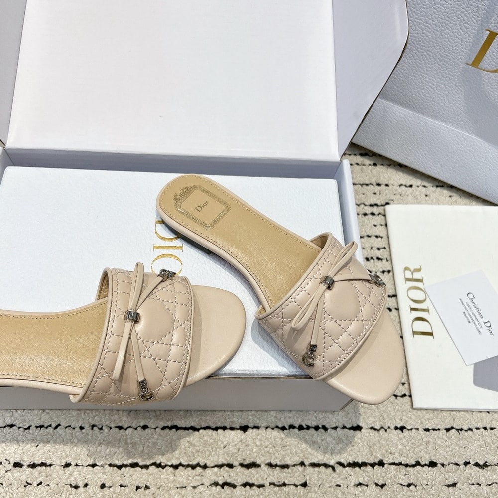 D10r Cannage Slide (EU SIZE 35-42)