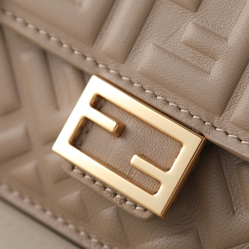 F**di Wallet On Chain Baguette(HIGH-END GRADE)