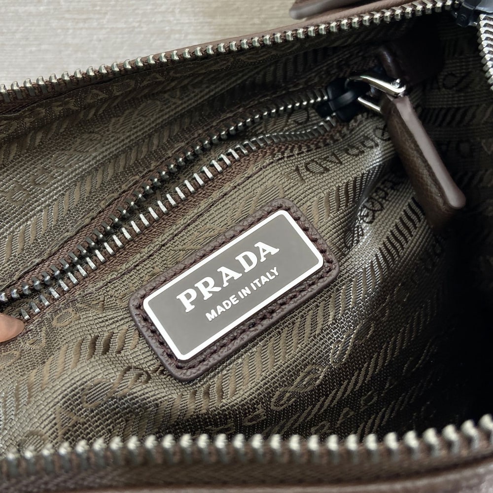 Pra*a Explore leather bag(HIGH-END GRADE)