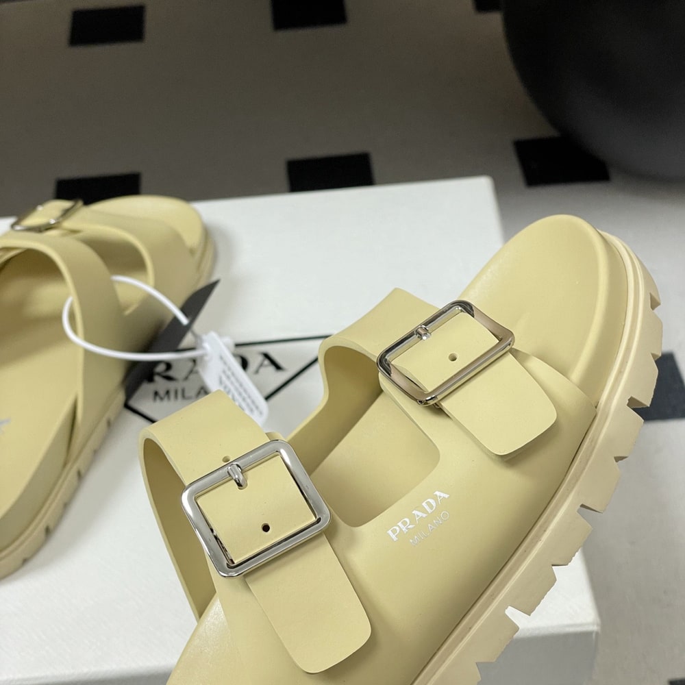 Pra*a Rubber slides (EU SIZE 35-41)