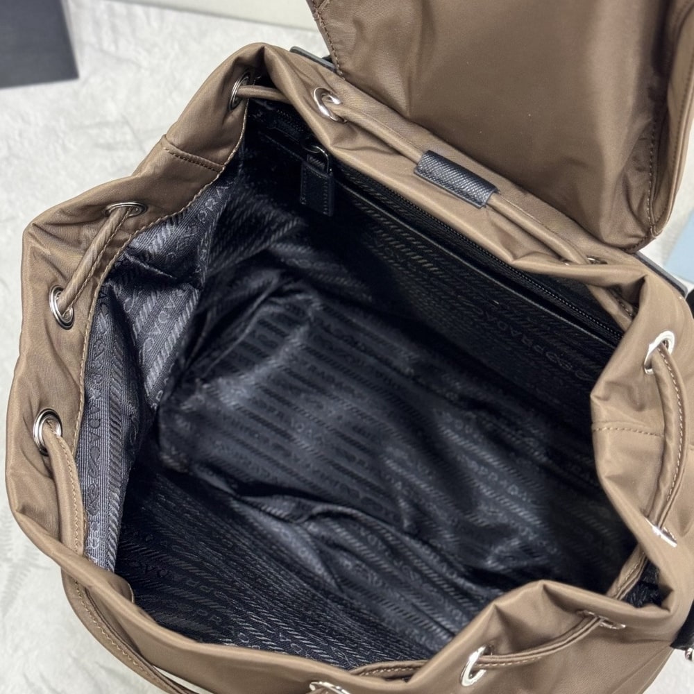 Pra*a Re-Nylon backpack(HIGH-END GRADE)