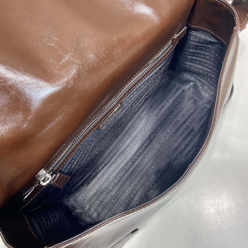 Pra*a Leather shoulder bag(HIGH-END GRADE)