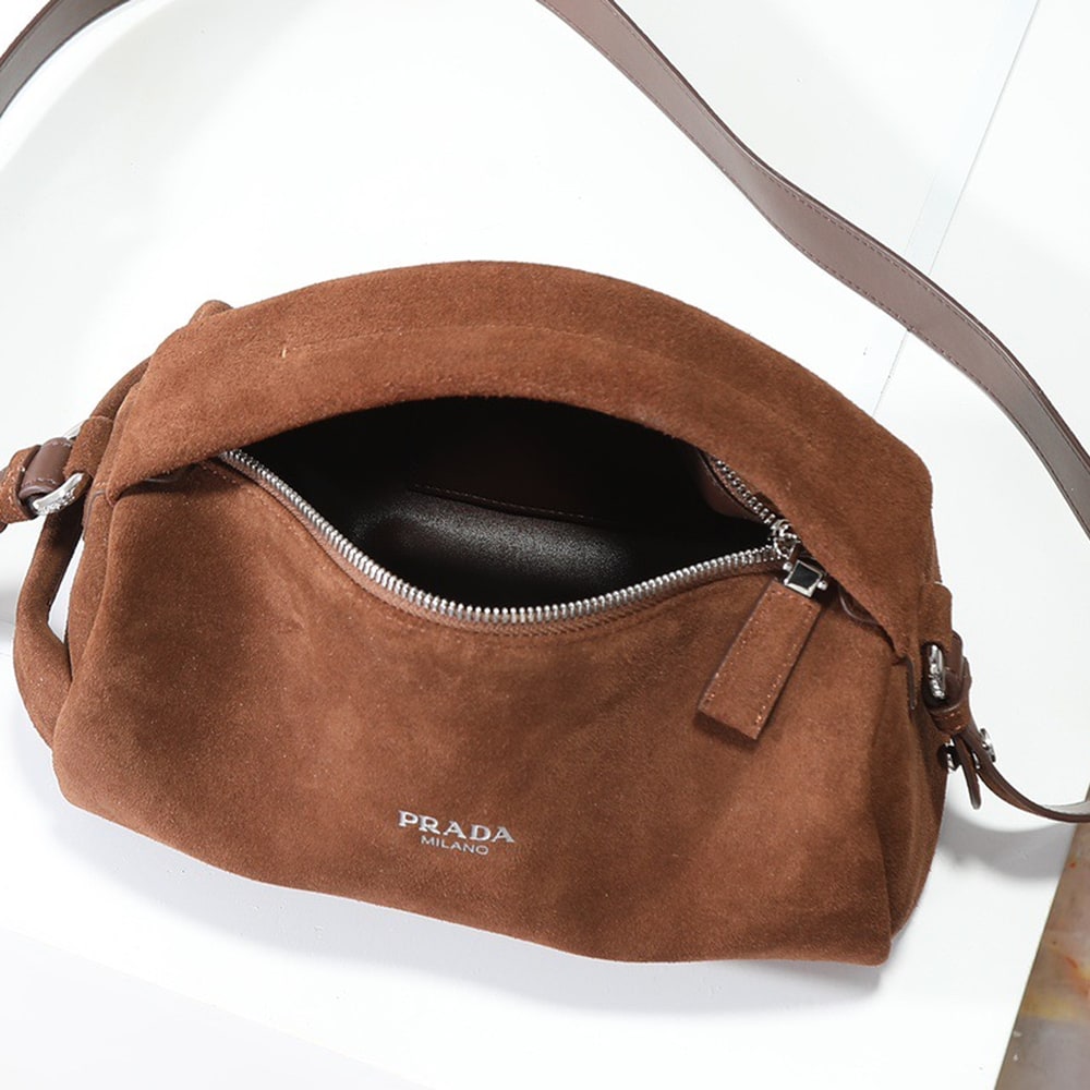 Pra*a Suede leather shoulder bag(HIGH-END GRADE)