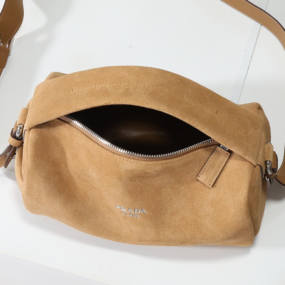 Pra*a Suede leather shoulder bag(HIGH-END GRADE)